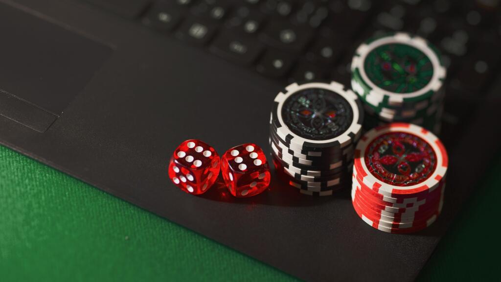 Suosituimmat livekasinopelit blackjackin ohella