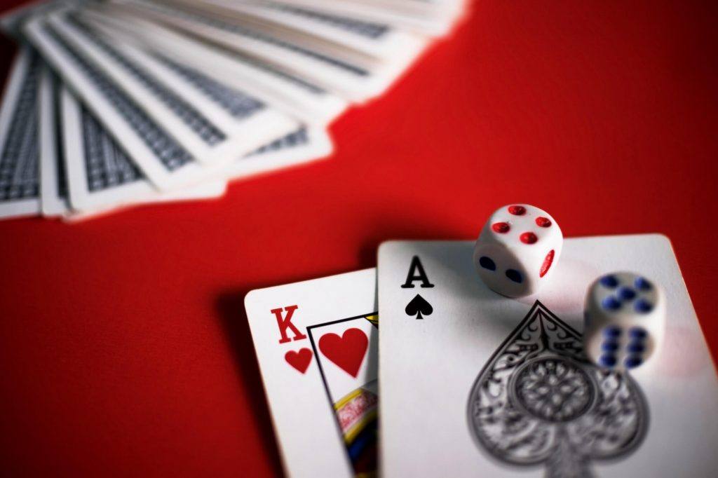 Mitä ovat blackjack poikkeamat?